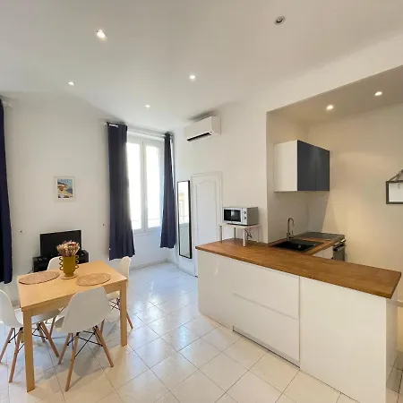 Nice Renting - Grimaldi - Best Place Heart Of Golden Square - Ac - Fully Equipped Exterior photo