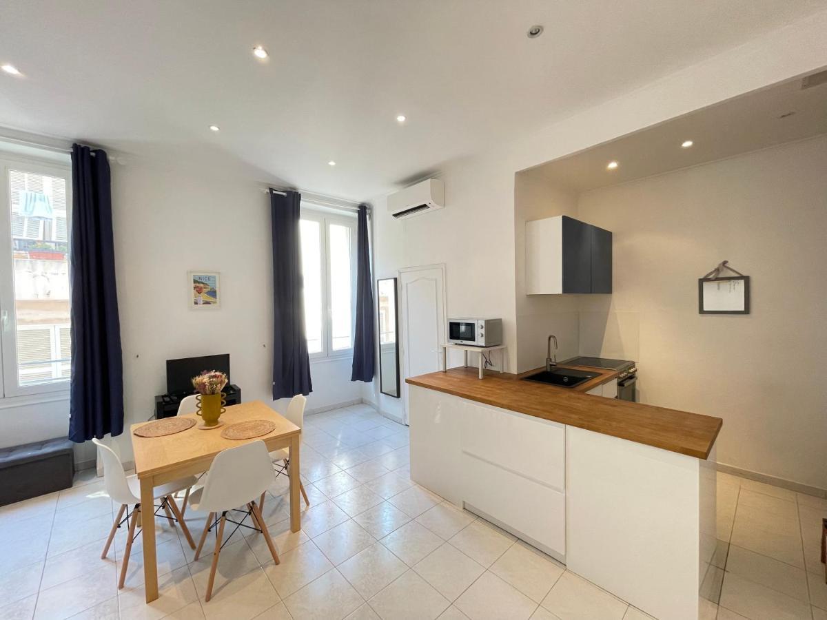 Apartment Renting - Grimaldi - Place Heart Of Golden Square - Ac - Fully Equipped