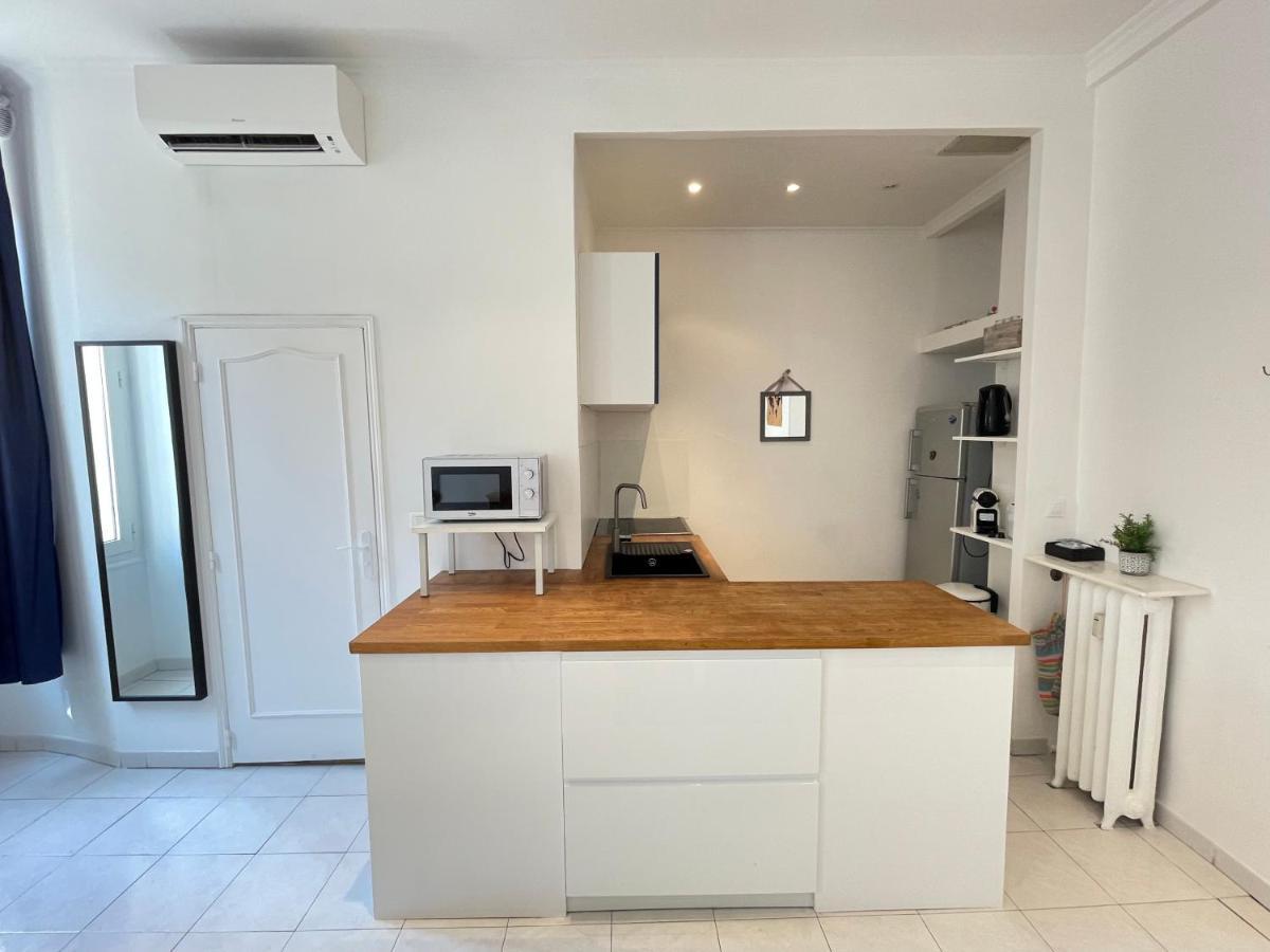 Renting - Grimaldi - Place Heart Of Golden Square - Ac - Fully Equipped Nice